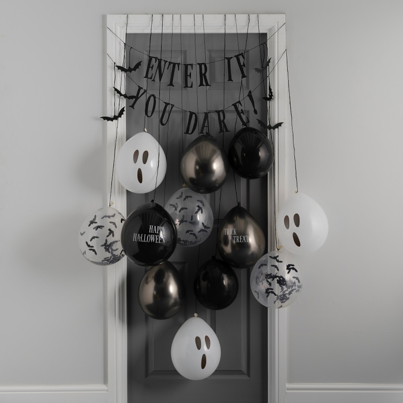 Ballon Door Kit-Enter if you dare Bunting with Ballons