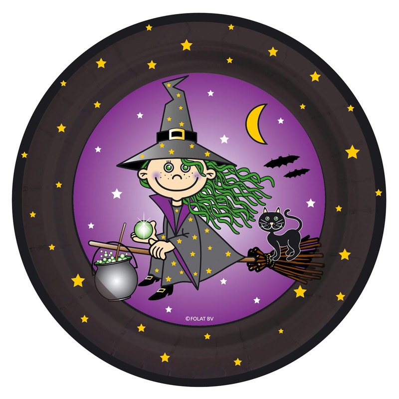 8 paper plates witch flies through the night