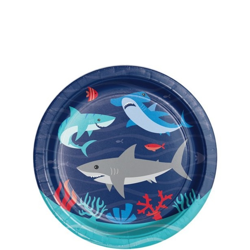 8 shark party paper plates 18cm