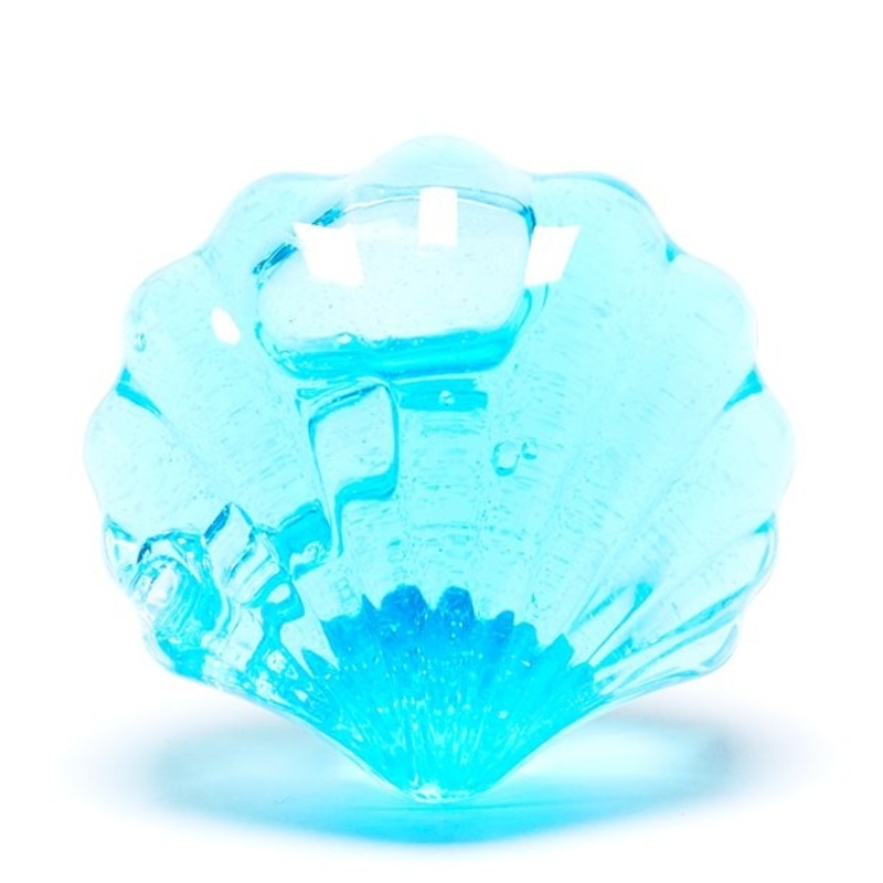 Glittering kneading slime in a shell