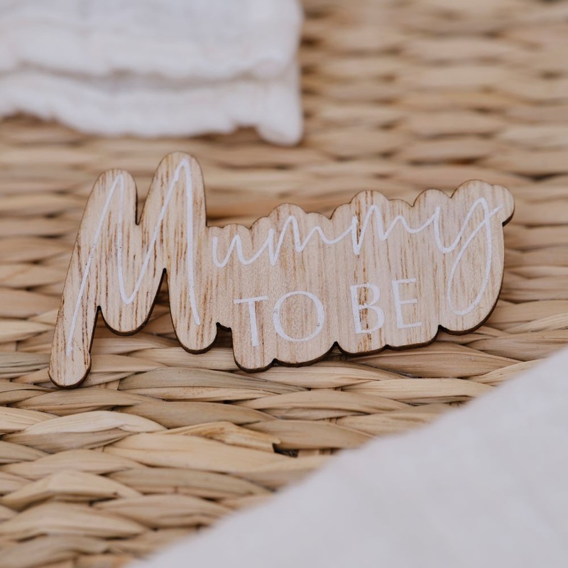 Natural baby mummy to be pin