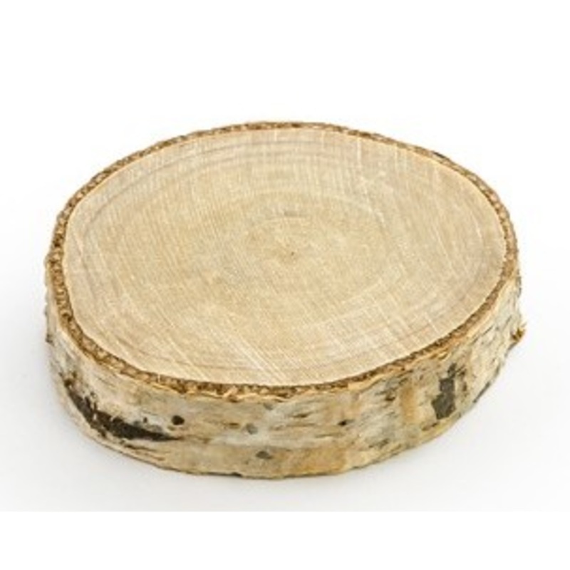 20 place cards made from tree discs