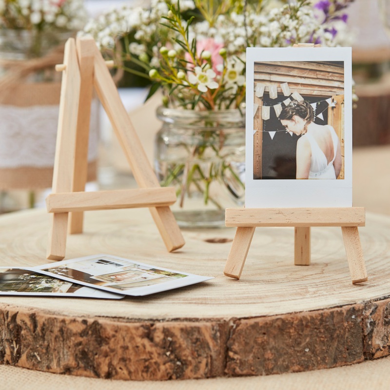 3 mini easels card holders