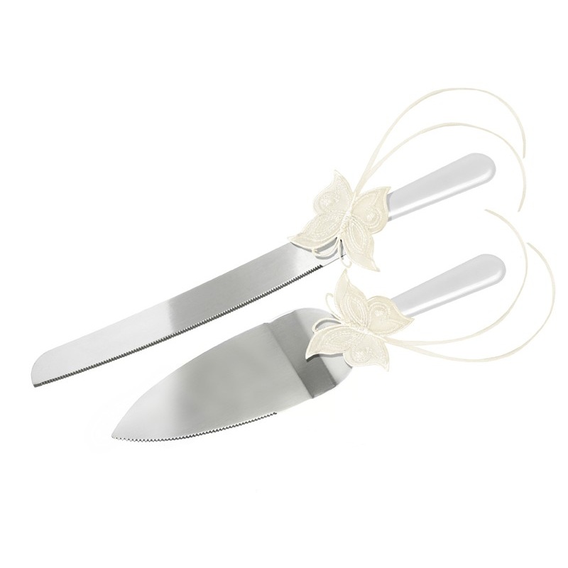 Cake set with butterfly decoration
