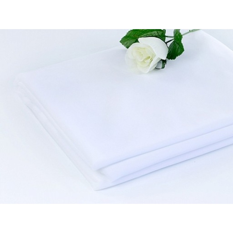 Tablecloth in crystal white 8m
