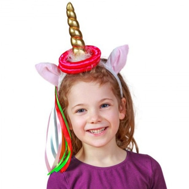 Unicorn headband throwing game