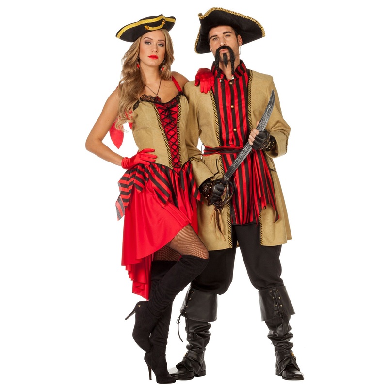 Seductive pirate bride costume 34