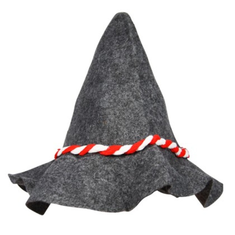Eye-catching seppel hat with red and white cord