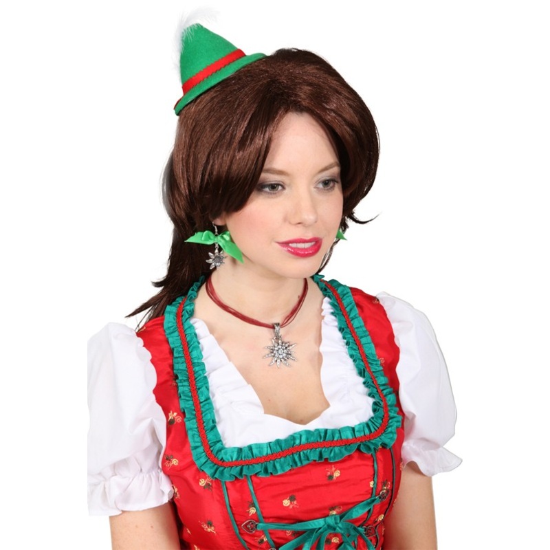 Traditional earrings with a green bow