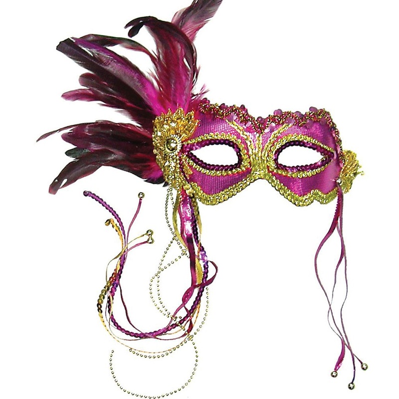 Mysterious eye mask with feather