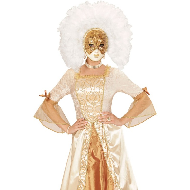 Pompous mask with white feather headdress
