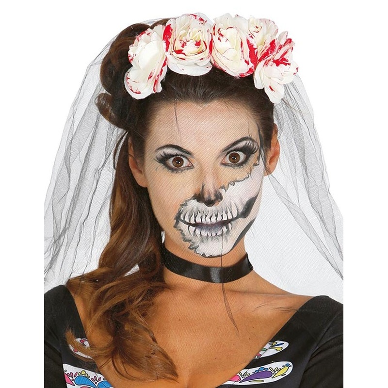 Flowery headband with veil