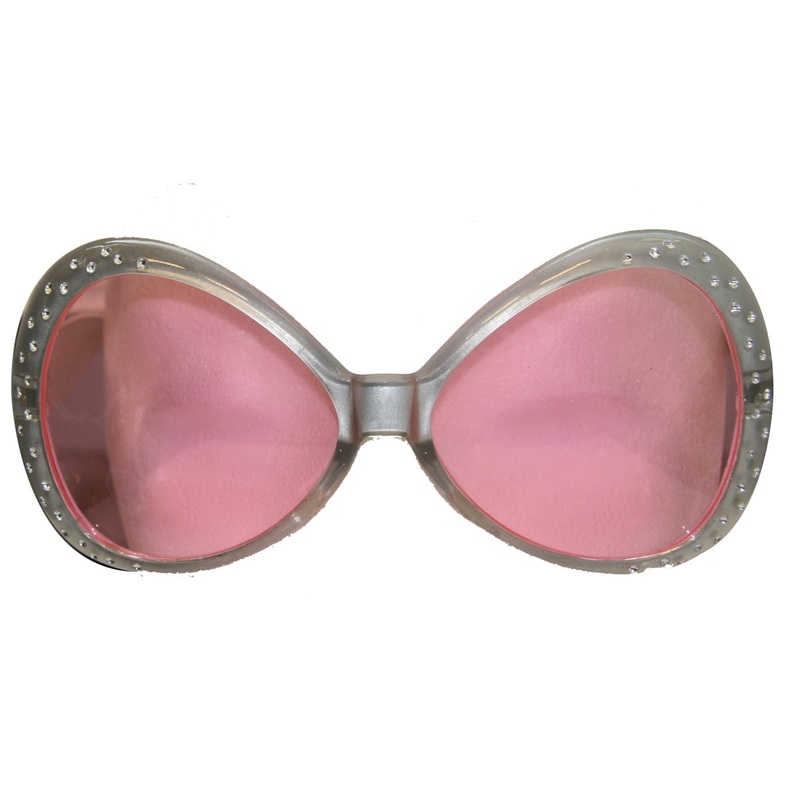Extravagant glasses with diamond frames