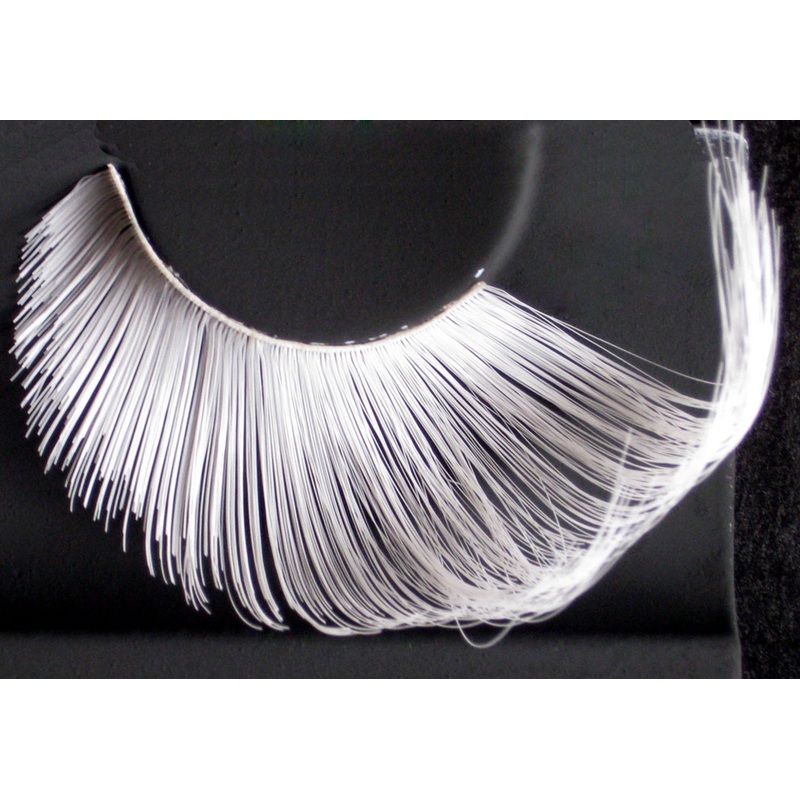Felicitas feather eyelashes