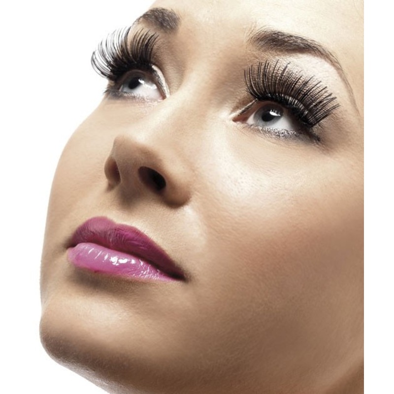Noble black eyelashes