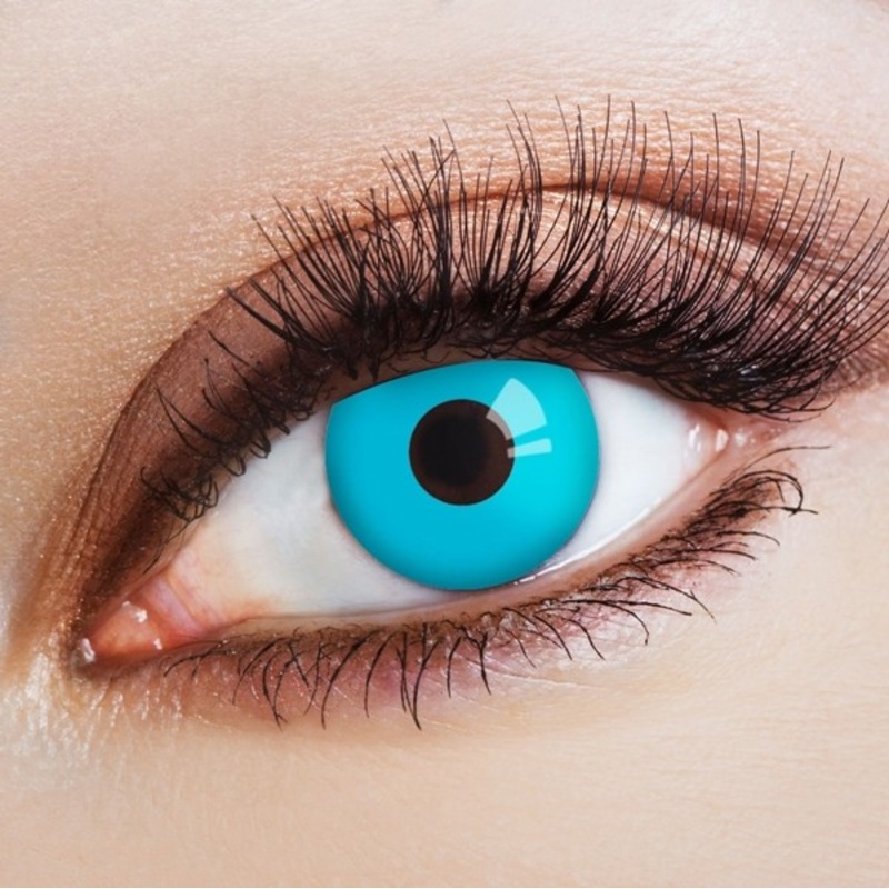 Turquoise colored annual contact lenses
