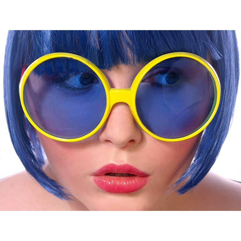 Yellow aviator glasses