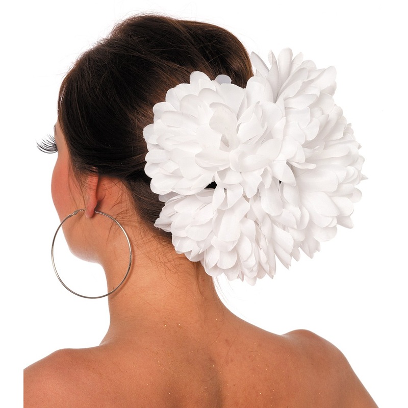 White floral arrangement bobby pin