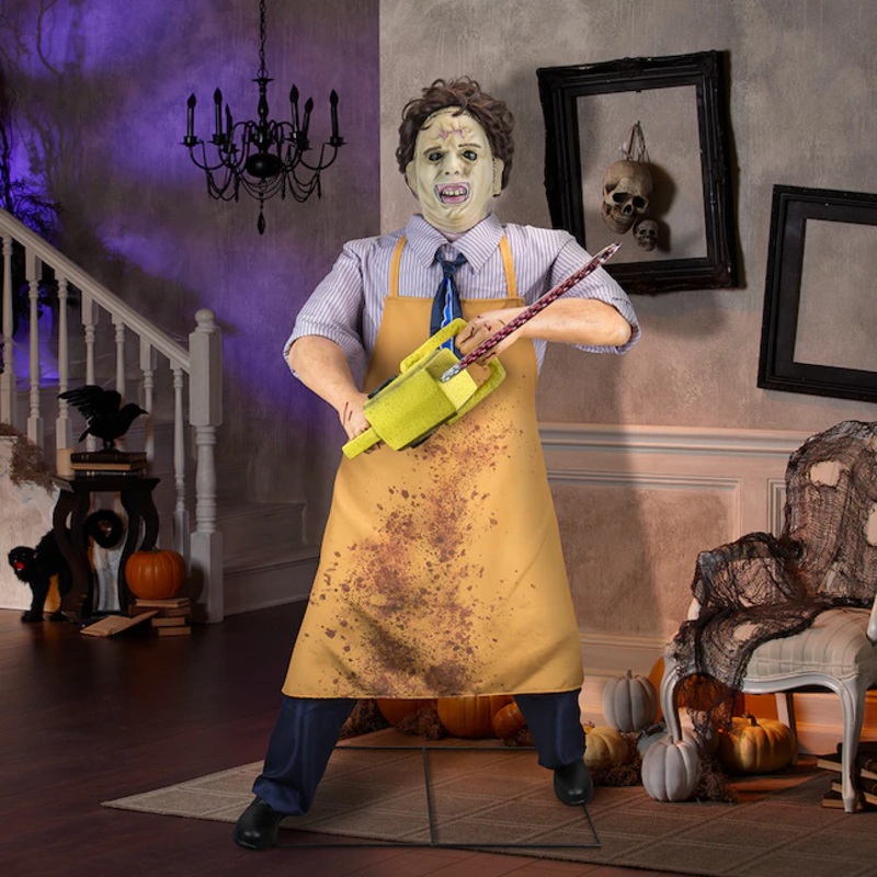 The Texas Chainsaw Massacre 6.5ft Leatherface Animatronic
