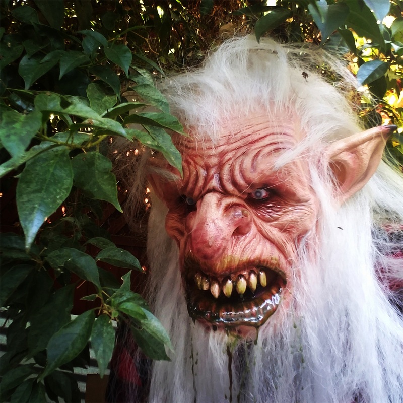 Nilbog Mask