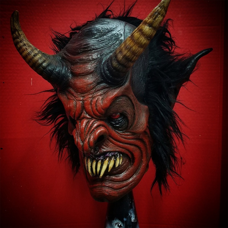 Straight Satan Mask