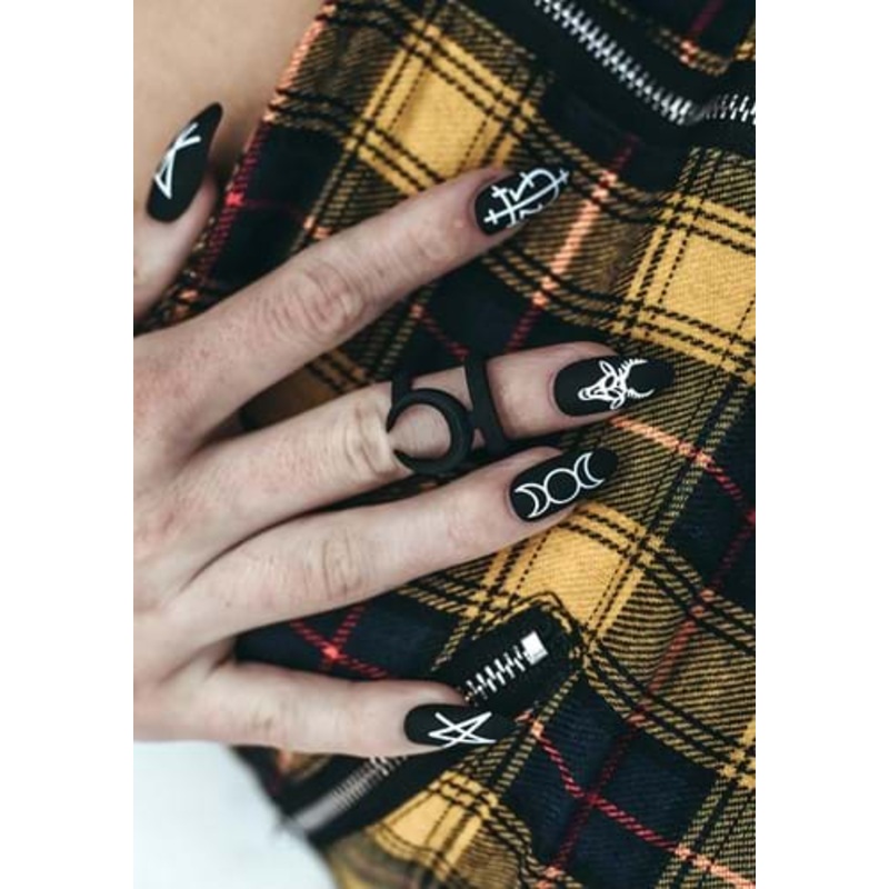 Bad Witch- Press-On Nails Kit