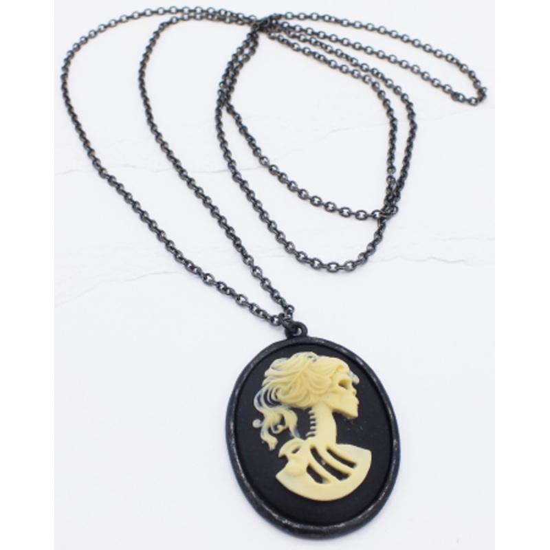 Gothic Necklace Skull Cameo Black